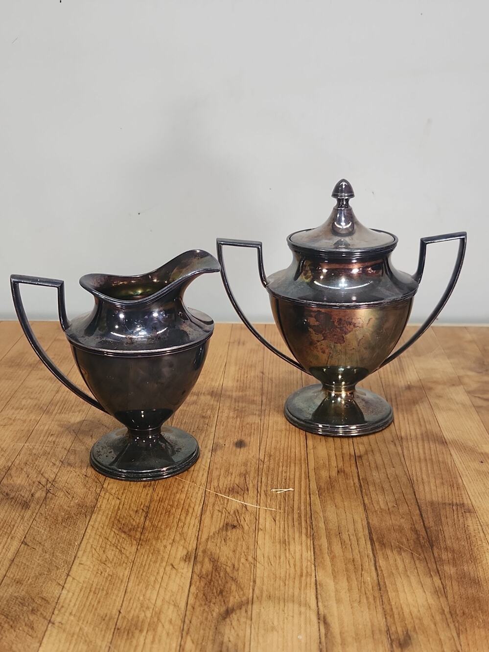 Vintage Wm A Rogers New York Silverplate Creamer & Lidded Sugar Bowl Set